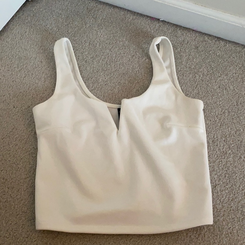 White fitted tank top